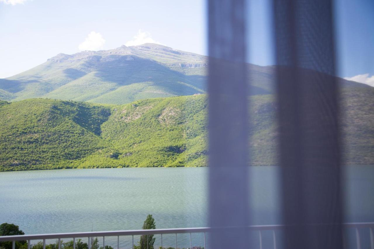 Hotel Lakeside Vermice Exterior photo