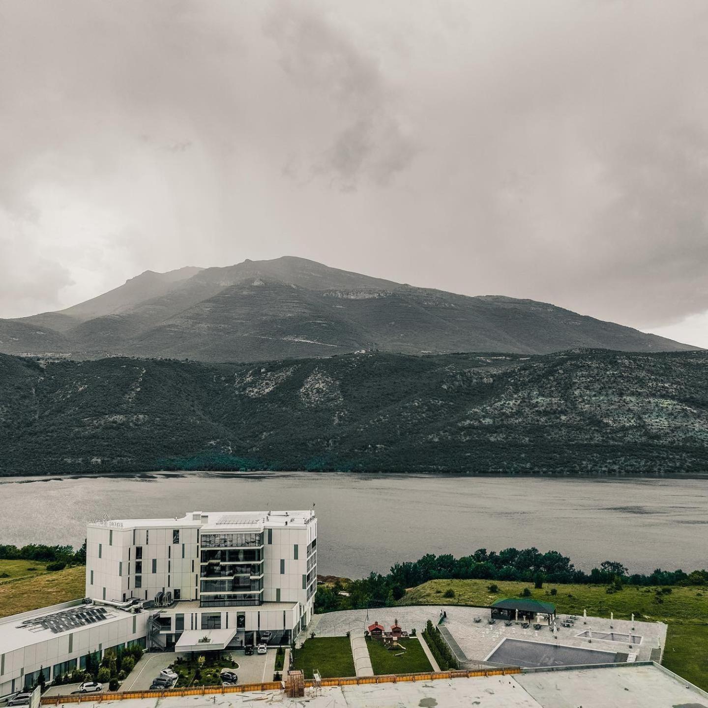 Hotel Lakeside Vermice Exterior photo